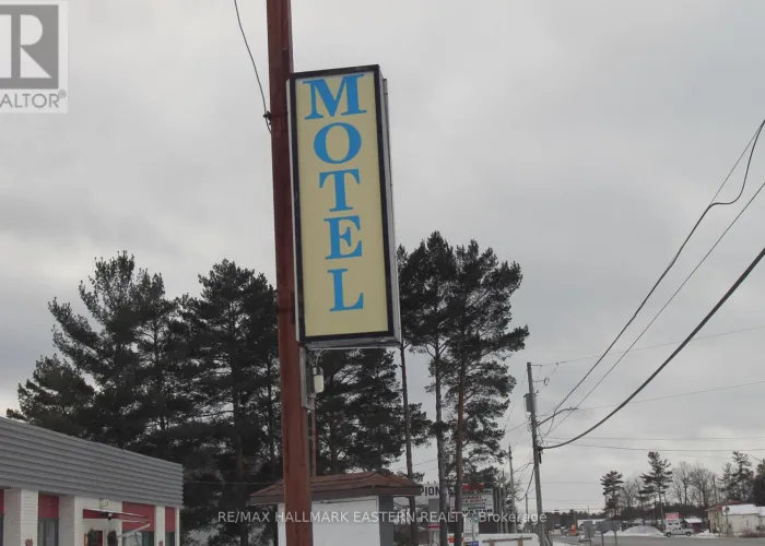 Exterior Motel sign on a pole along Highway 7 in Marmora